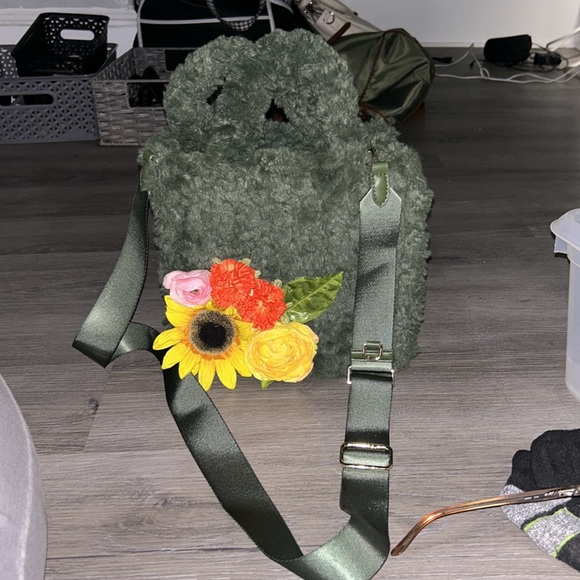 Floral fur green garden purse - Picture 2 of 2